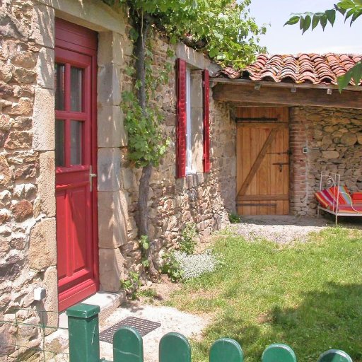 Locations #vacances de particuliers en hébergements saisonniers en France, Espagne, Italie : #gites, chambres d'hôtes, #bnb, #villas, appartements, chalets...