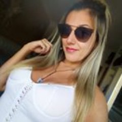 je suis une personne bien determiné je sais se que je veux dans la vie
je suis celibataire sans enfants la recherche d'une relation serieuse si possible