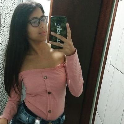 Mariana32874518's profile picture. Nada faz sentido 🤢🤞