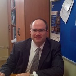 Cathaoirleach COGG, Priomhoide Colaiste Pobail Osraí, Former President @NAPD_IE, iar-Uachtarán Ghaeloideachas.. My own opinions/Tuairimí pearsanta