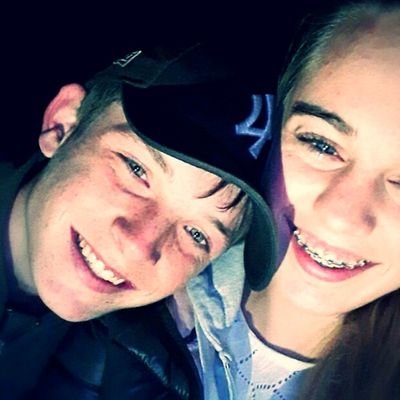 🏕Potgrond FAN
🏢MineTopia DDG
⌨MC Naam: ItsJustMaikelPG
❤ 07~10~2018
🎊 16 Jaar!