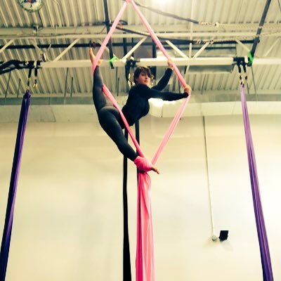 Toronto Aerial Artist, Performer ✨dearling.glory@gmail.com