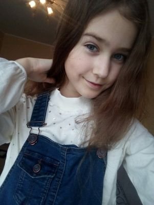 4qWbbghrh6bECcu's profile picture. Здрасте, мне зовут Елизавета, мне 10лет. Живу в Белоруси город: веселья!❤