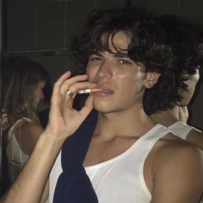 Arneure's profile picture. un homme en colère