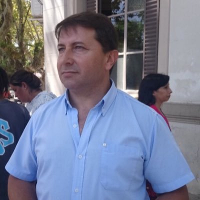 Concejal de Merlo (2015 - 2019) Pte. Bloque “MEJOR GENTE” Comprometido a trabajar por el bienestar de los Merlenses, con honestidad, equilibrio y sentido común.
