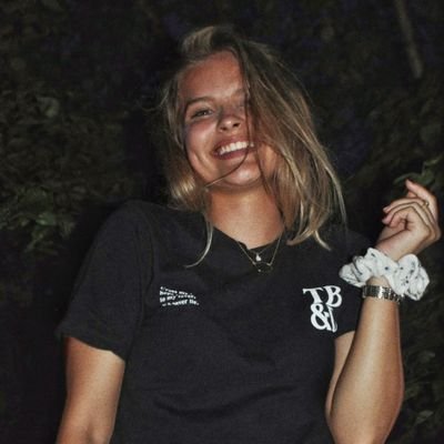 A223lia's profile picture. 🌸🌼🌸🌼🌸🌼