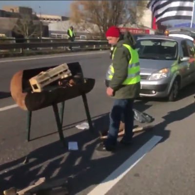 Jacline Mouraud est notre guide. #giletsjaunes
@BeautesEn is my twin.