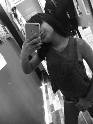 Jhulian78102838's profile picture. 