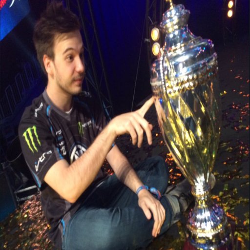 Internet celebrity / Followed by Happy 7/9/18 / HLTV shit talker / Lover of Happy / Hater of FalleN /