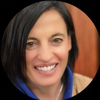 VP corporate, marketing & outreach communications imec. Manager and yoga teacher FlowingYOGA