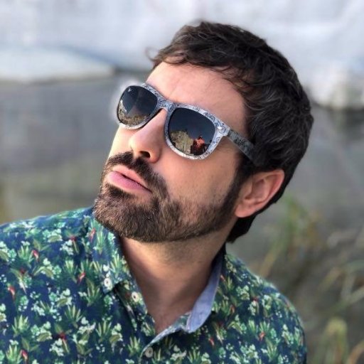 Batería de @Despistaos. Hablo de juegos malos y hago juegos de palabras lamentables en @HadokenRojo.