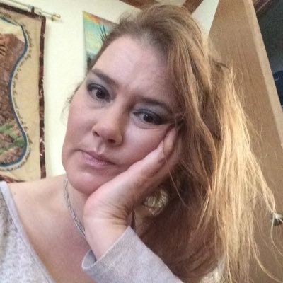 andrea18123568's profile picture.