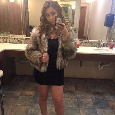 _chey21's profile picture. 