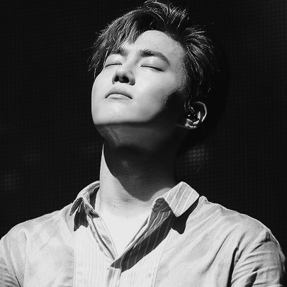 🕸️ : αиcερѕ * 수 @ ; #1 — чou're hчpnotızed, cαn't tαke чour eчes off his .