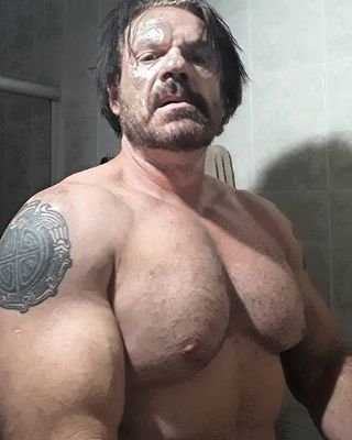 BillRiv18220538's profile picture. Gay guy