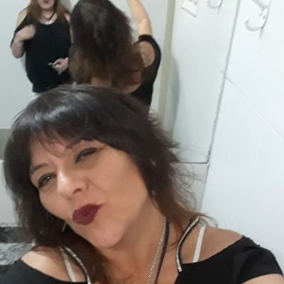 silviasortiz's profile picture. Mendocina, criada y vivo actualmente en Río Tercero, prov. de Córdoba, tengo 59 años trabajo en la Municipalidad de mi ciudad... descumpliendo años de vida...😬