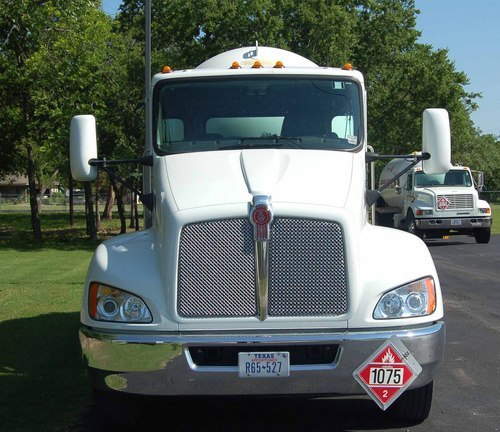 Douglass Distributing offers fuel solutions and provides a variety of services from consulting and design, to implementation and maintenance.