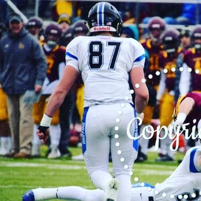 LWE Football. Hillsdale College Football
         
Barstool Athlete