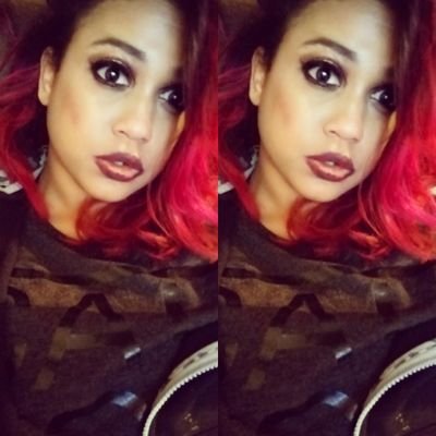 I'm B! 🖤
The Weird One.
Specialfx makeup Artist.
