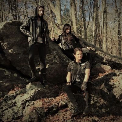 Dzö-nga is a mystical black metal band from Boston.