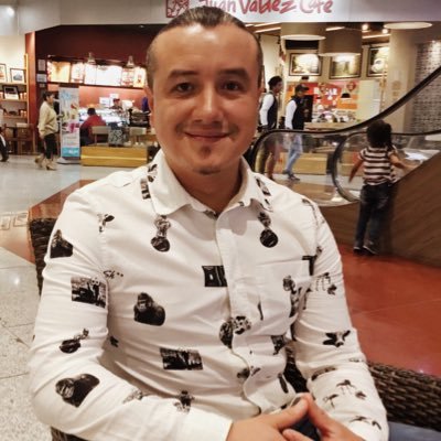 Santyespin's profile picture. 🇺🇸🇬🇧 #EnglishTeacher 🙋🏻‍♂️#Entrepeneur 🎩#Cryptoworldgentleman 👨‍👦#Proudfather ❤️#Goodfriend