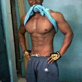 Chico de compañía. Tu Hombre perverso, full apasionado, Educado, romántico,cariñoso, ante todo un Caballero. Inf DM ATIENDO solo a Damas y Parejas, Caracas,