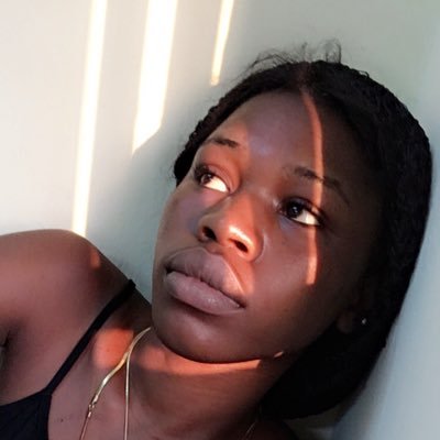 OluwaPyse's profile picture. Weirdo👽