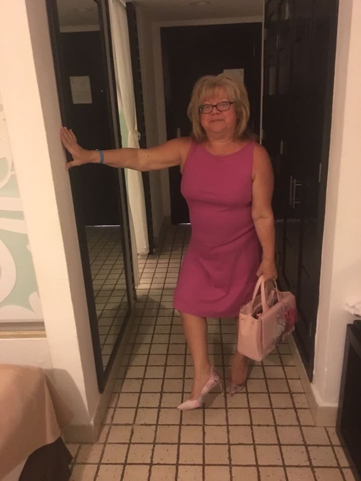 CathieW60's profile picture. The beach fixes everything.