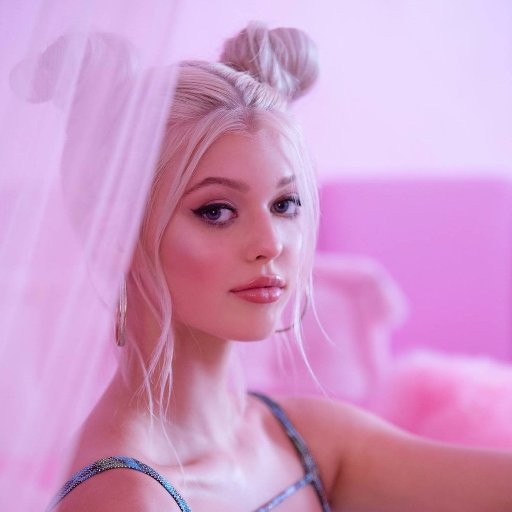 Im real loren gray second acc. 15 years old