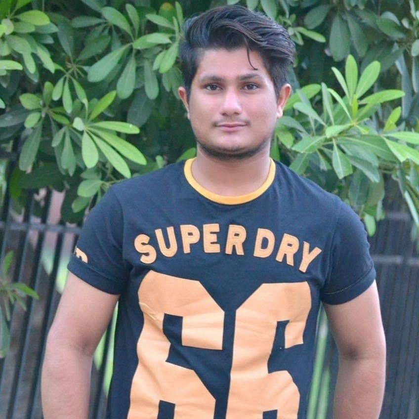 adil23864671's profile picture. 🙂