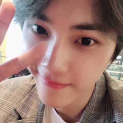 RESUME990309's profile picture. my love never pauses. #더보이즈 #주학년