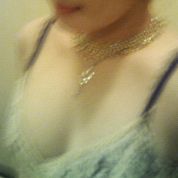 ohsaka_kita's profile picture. 1977年生まれ・大阪出身 。芸能活動しながら生活費の為にホステス開始、大阪北新地ホステス12年。 ホステスのやる気は２％くらい 。→芸能は全然売れないし引退、めでたくお水も卒業してフリーランスデザイナーできままに生活。Xは自動フォローで放置、返事しません。Blogコメント、掲示板には反応します。