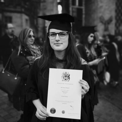 Profile Picture of Alice Wakefield  💚 (@aliceOTw) on Twitter