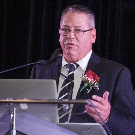 Journaliste en congé prolongé, membre du Temple de la renommée de Baseball-Québec et maraicher et les deux seuls bras du Potager du Chemin Carrier de Lambton.