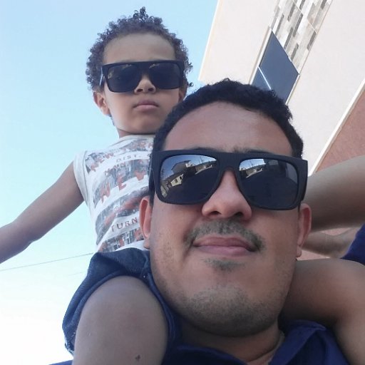 Aspirante a Cozinheiro, Administrador, Amante de livros, quadrinhos, mangás e cinema. Apreciador de uma boa cerveja