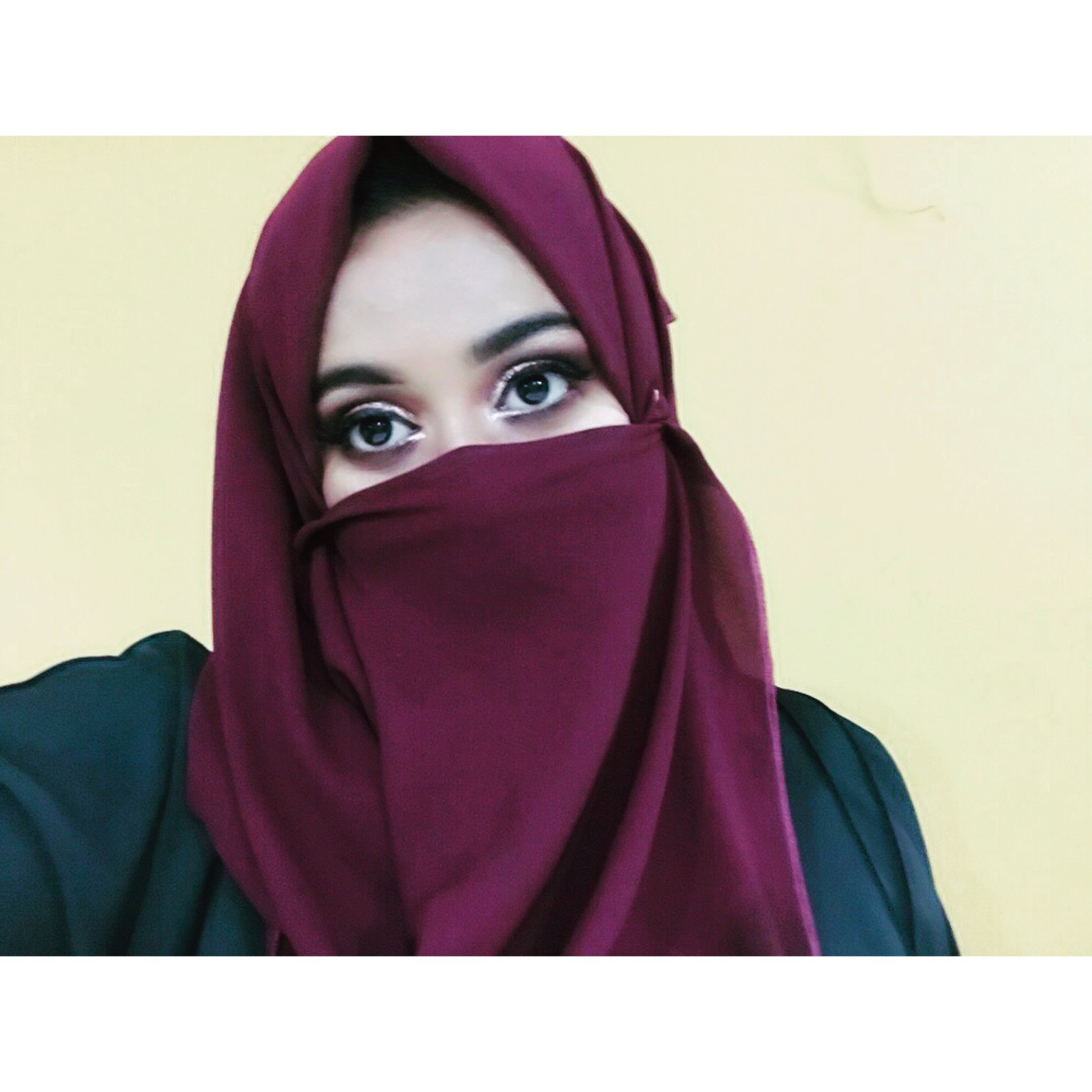 19 | Certified Graphic Designer |Psychologist in (2021) | University of Karachi | Workaholic | I serve no one but Allah! #Gaza #Kashmir #Aleppo /NoDM!