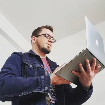 askAguilr's profile picture. Founder @creatixdigital