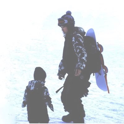 SNOW FLICKRの中の人。東京から新潟県新発田市へ2013,4月に転居。19歳息子のシングルマザー。旧車MTジムニー好きJA22→JB23/スノボー/最近登山デビュー/スノーウェア修理・制作の技術者/(株)フェニックスの事業終了→失業→ウェア専門店スタート!