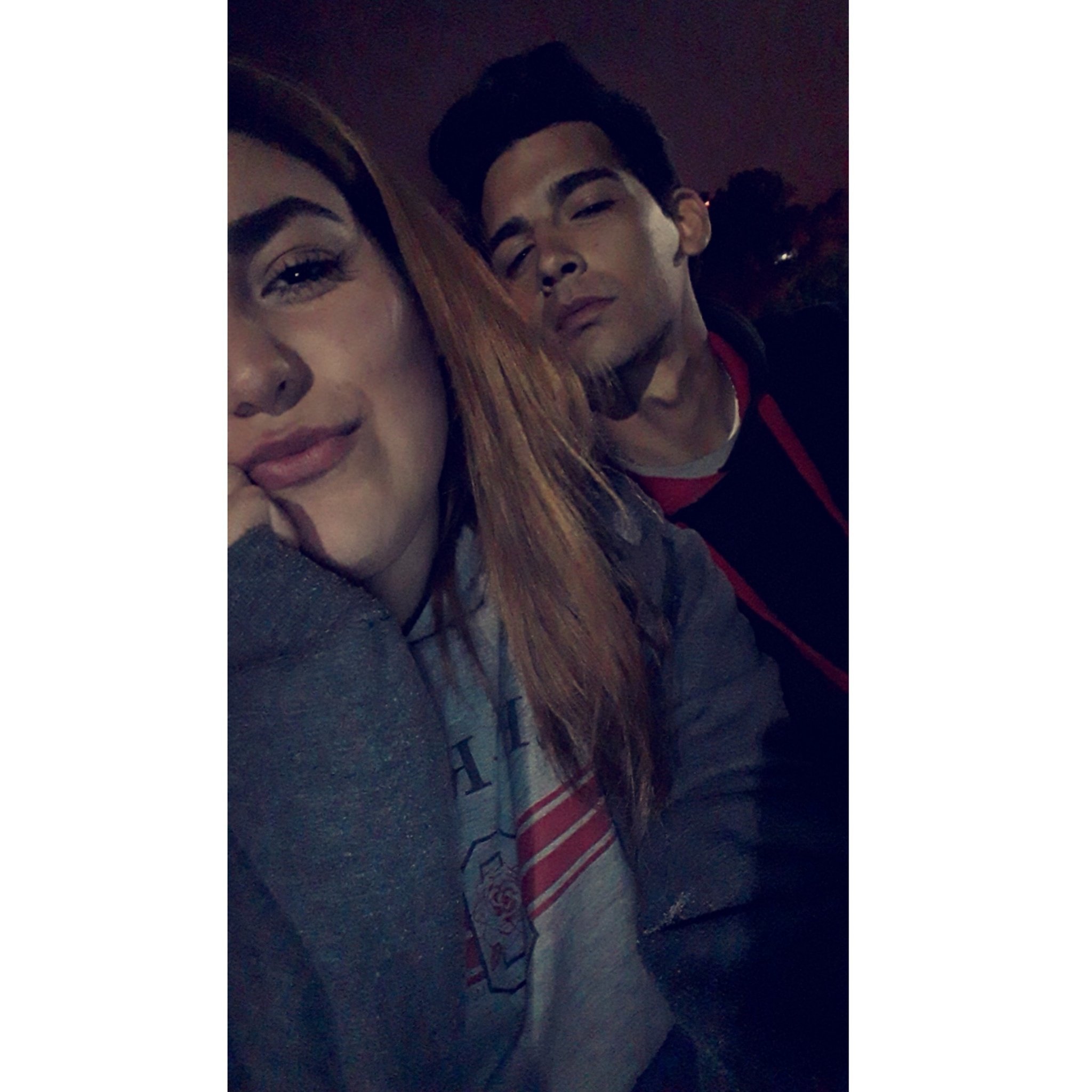 soiiara1's profile picture. Una para abajo y las demás para arriba✊🏁
Capricorniana♑️
🎁3 de enero🎁