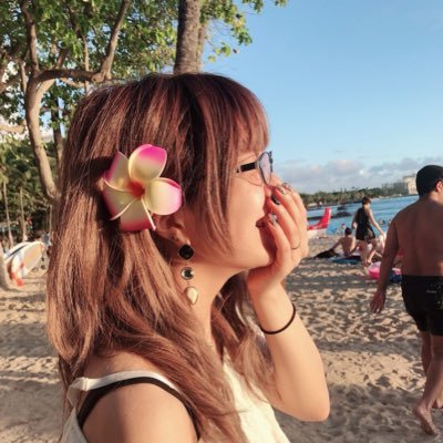 好きなものがいっぱい。好きな髪、好きな服、好きなメイク。誰にも文句は言わせない。『後ろ指さされたって構わない。自由にふざけた服を着よう。 』@kooki_LOVest