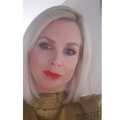 MoffattCorriena's profile picture. Qualified Teacher 📚 Beauty/Holistic Therapist & Educator 💅💋💆‍♀️🧘‍♀️ Health & Fitness enthusiast 💪 ❤