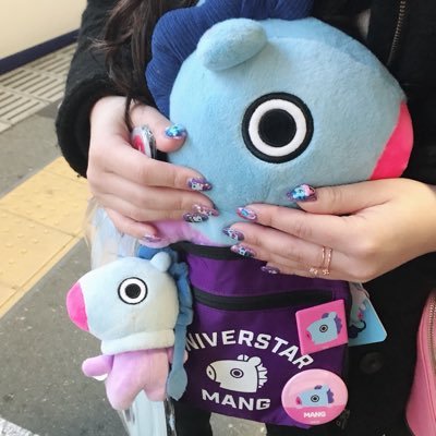 アーミーってゆうかただのホソクずきですがよろしければ🥳💓💓ホソクにしか興味ないですううう💜グッズ交換よろしくお願いします🥺🤲❤️🔥アーミーなって5年くらいかなあああ🕺って感じです🥺💕