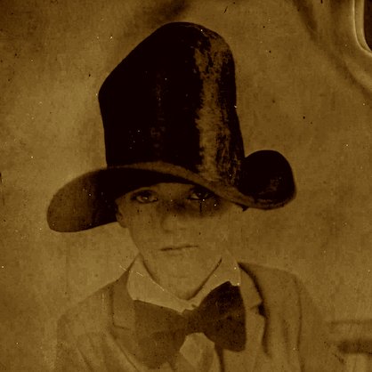 Bone Music Muso. Antique Beatnik. Countercultural Curator
Songs, stories and stranger things
Join us to get lovely things: https://t.co/VGXb1zdDdD