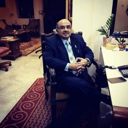 AN ALUMNI OF PANJAB UNIVERSITY AND A LAW GRADUATE LIVING IN DELHI.Ex CEO .,WRITER ,CRITICS,COLUMNIST AND POLITICAL SCIENTISTS &ANAlYST