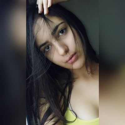 Quem tem luz própria, incomoda quem está no escuro 💭❤
