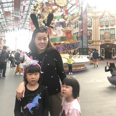 KikButree's profile picture. 