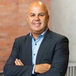 Headhunter and company owner. Keen supporter of business and youth entrepreneurship in Ireland. Proud father of 5 & a huge Liverpool fan!