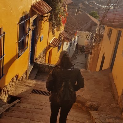 JacqueAndrada's profile picture. Es mejor el 1% de algo que el 100% de nada PM.