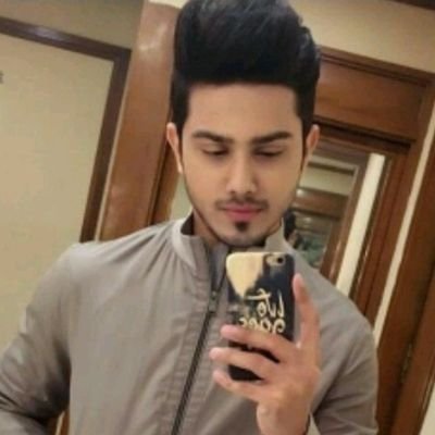 (Mo . Amaan)उसने 👰 पूछा आपकी तारीफ मैने 🤵 कहा जितनी करो उतनी कम है