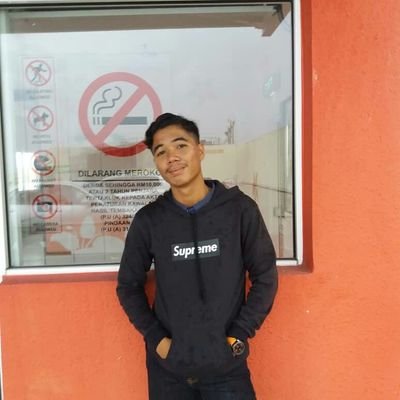 Living my live with my friends bro
Ig:emil_izzu4n02